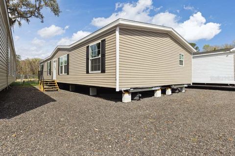 Photo of 45560 Georgia Street, Paisley, FL 32767 (MLS # O6382217)