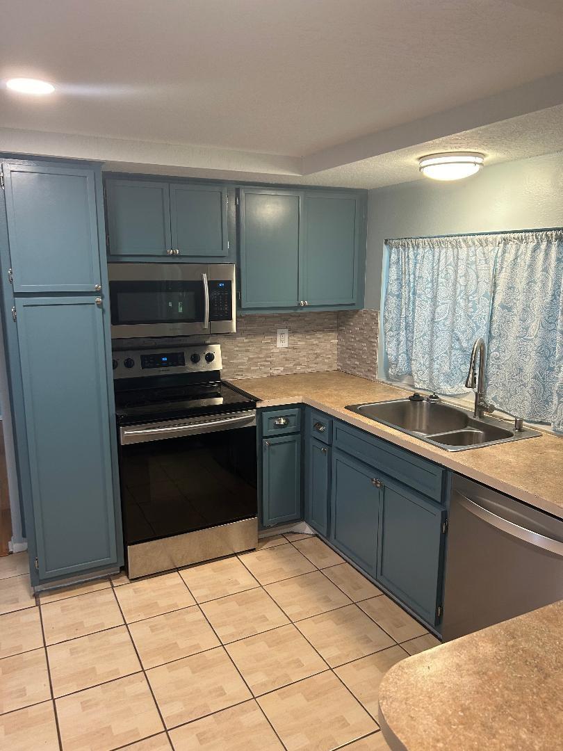 BEACON WOODS VILLAGE - Residential Lease