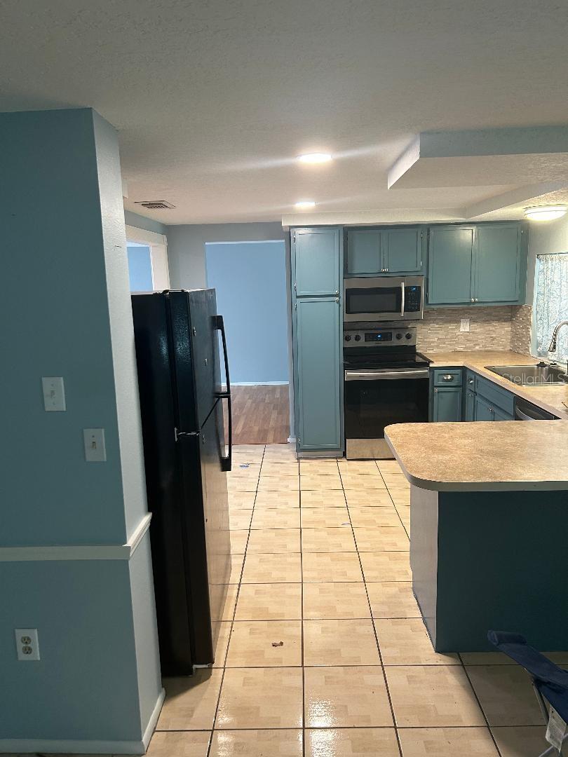 BEACON WOODS VILLAGE - Residential Lease