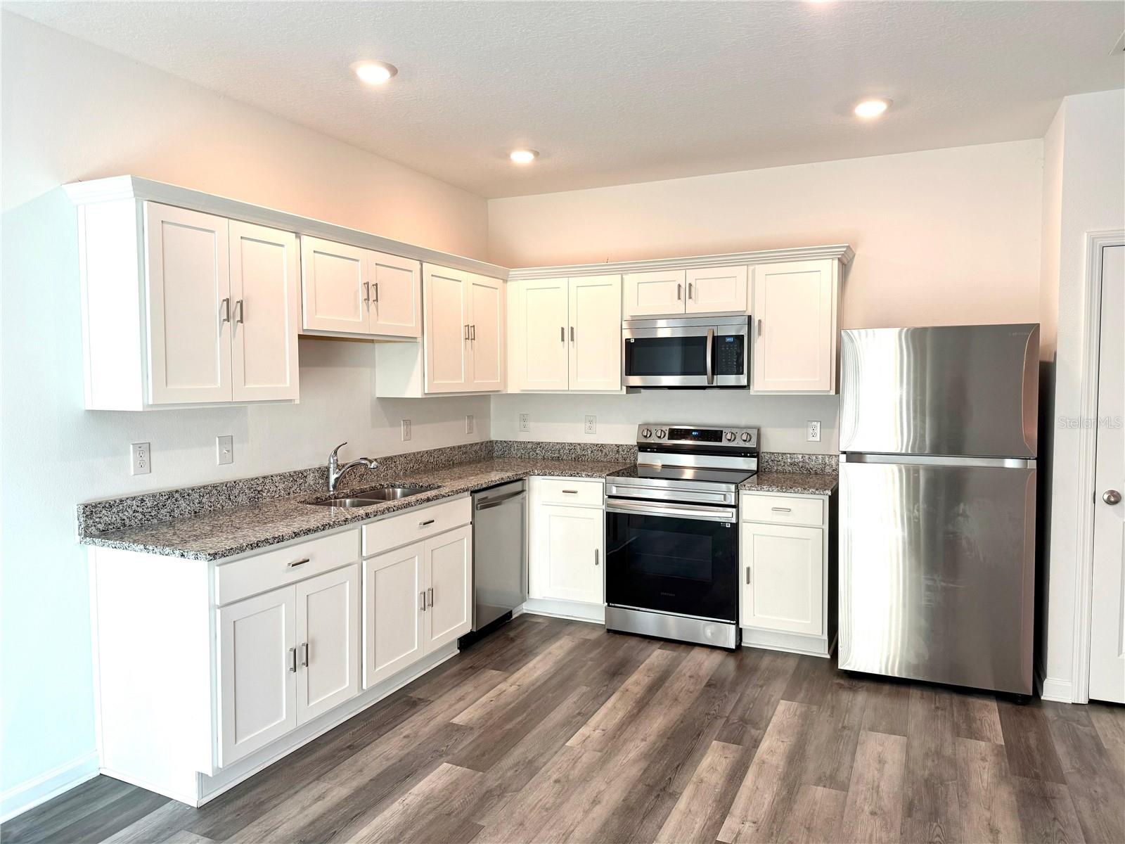 ASHFORD PLACE - Residential Lease