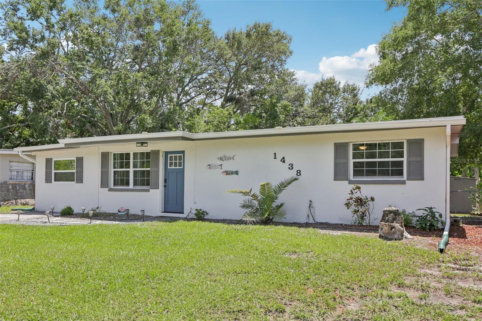 1438 POINCIANA DRIVE