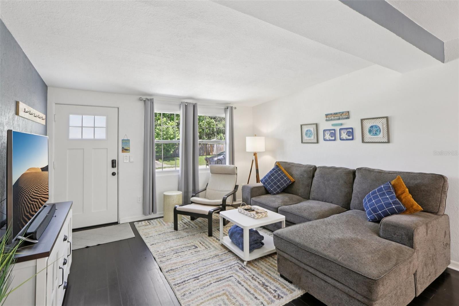 1438 POINCIANA DRIVE