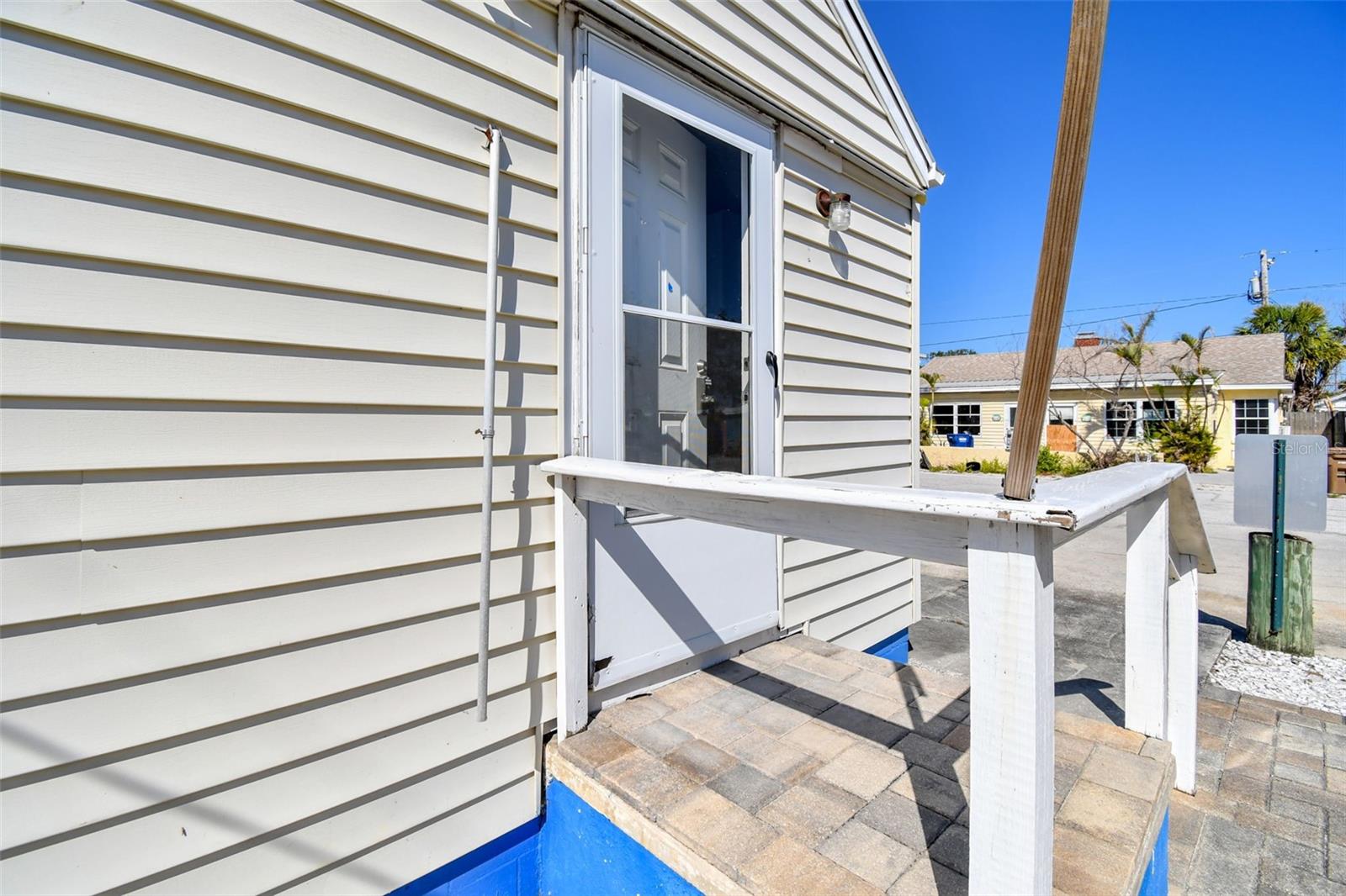 SUNNY SHORES - Residential