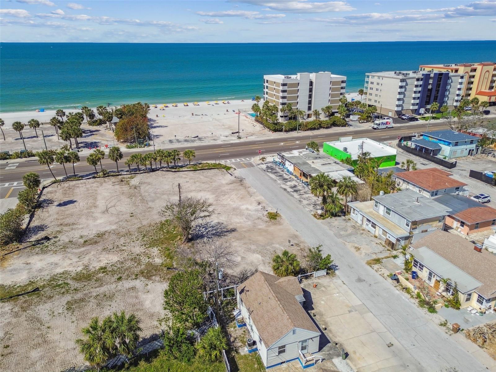 SUNNY SHORES - Residential