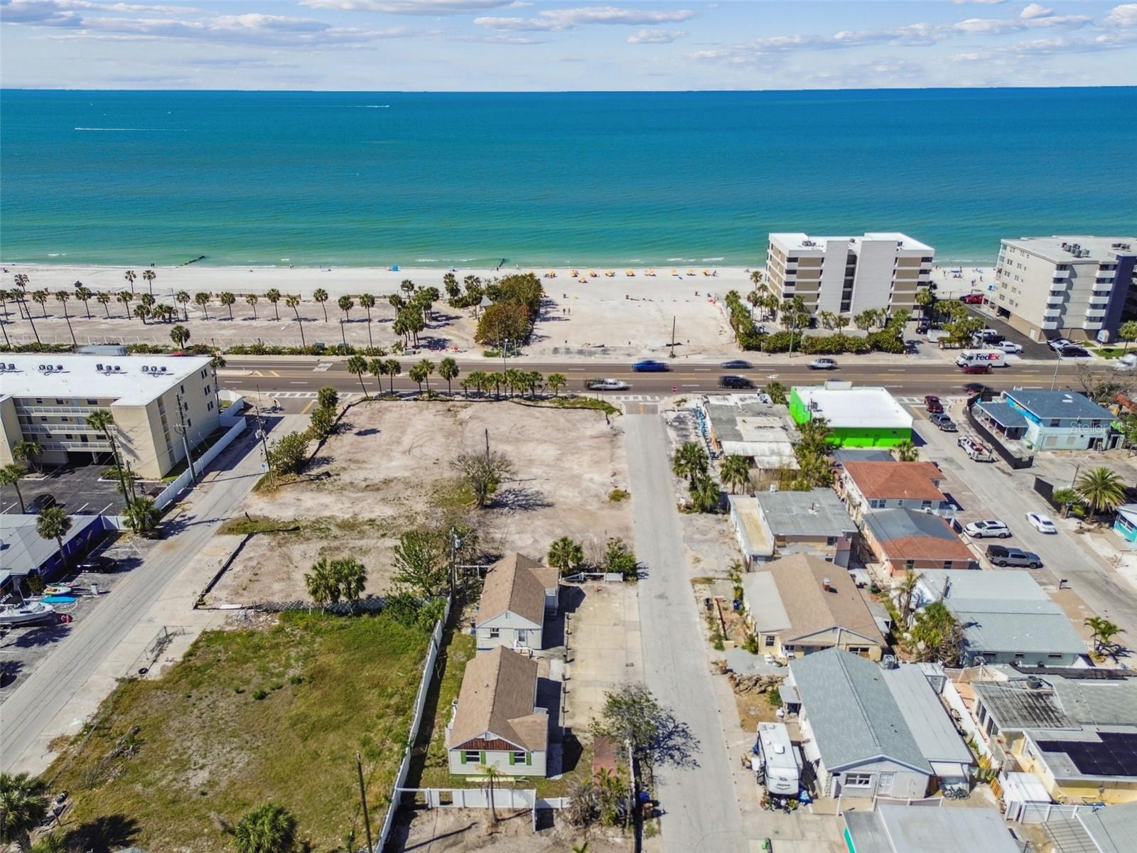SUNNY SHORES - Residential