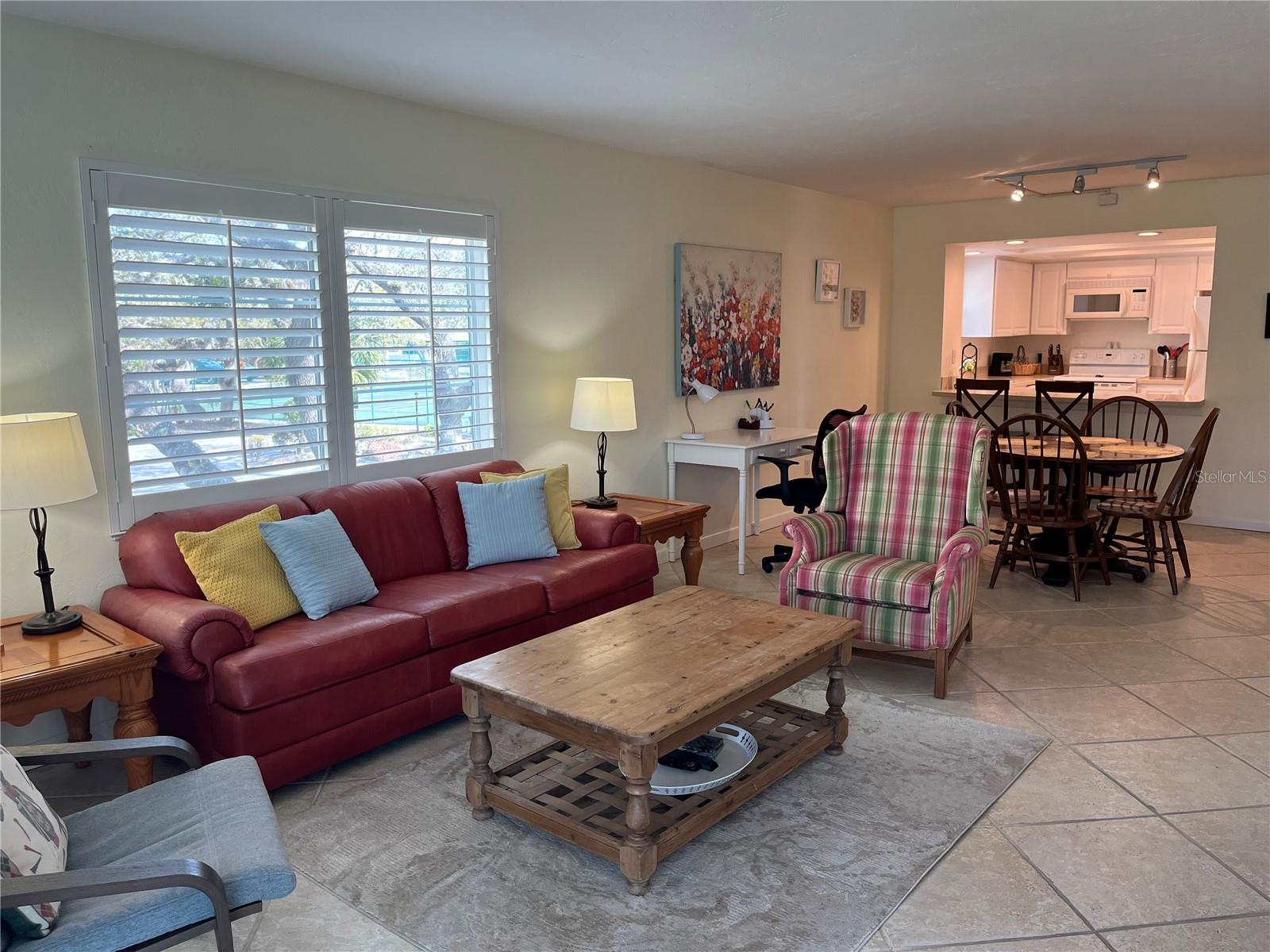 SIESTA HARBOR I - Residential