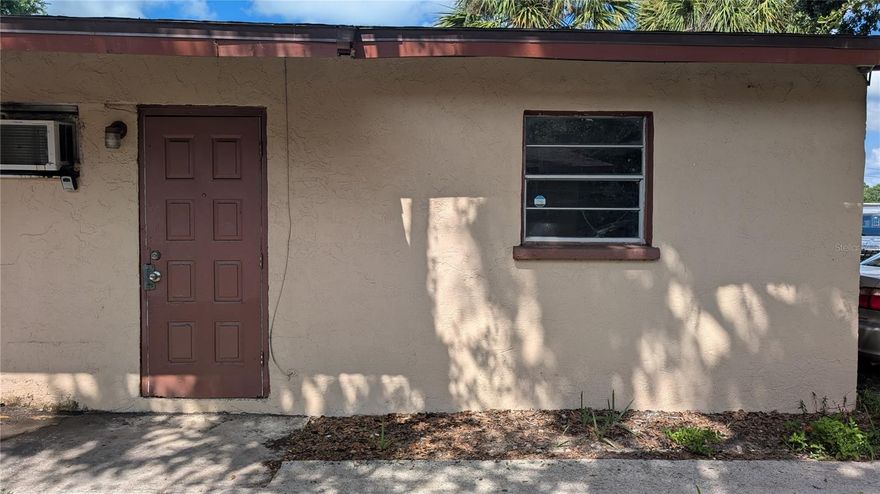Cozy updated home in central Sarasota. This home is updated with neutral paint, easy to maintain flooring throughout- no carpet!!! The kitchen is updated and appointed with your refrigerator and oven. The bedrooms have large closet spaces and plenty of light. Shared yard and pet friendly!! Pet deposit with pet. Easy application and ready to move in asap. Minutes from The Ringling College of the Arts. Conveniently near downtown where there are shops, restaurants and pristine beaches! Duplex has updates throughout. Shared fenced in backyard with adjacent unit. Adorable kitchen with side door that leads to the back of the house. All lights have been turned off during photos to showcase the amount of NATURAL LIGHT this unit has!