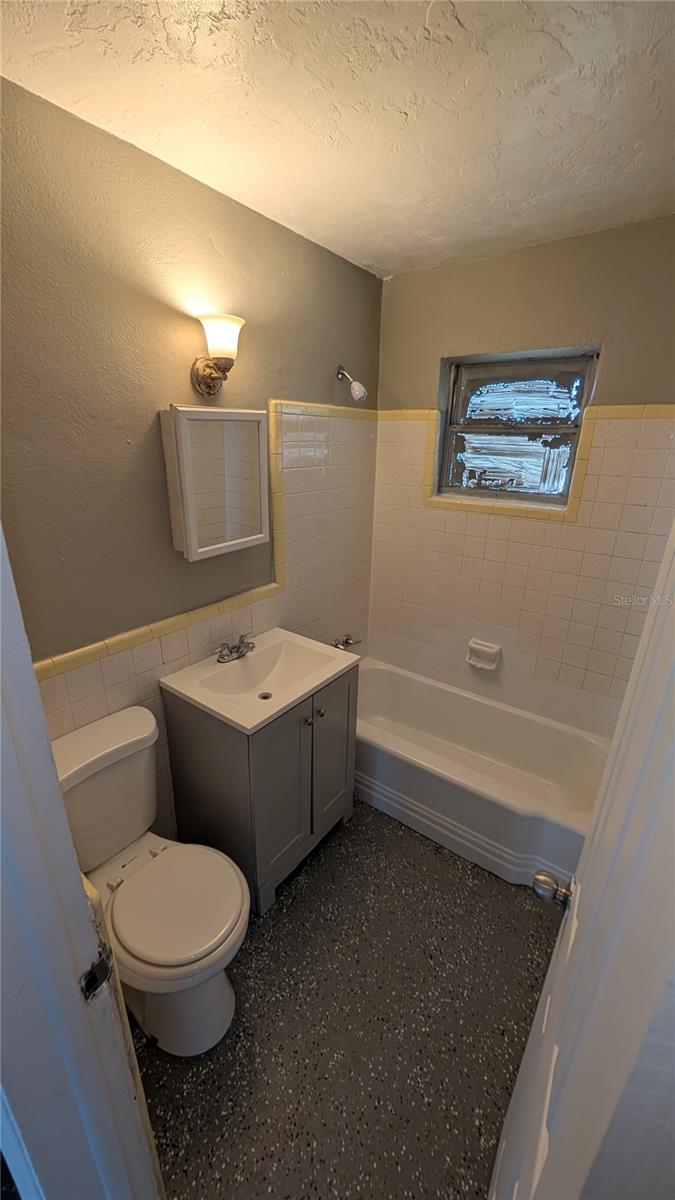 CITY PARK SUB - Residential Lease