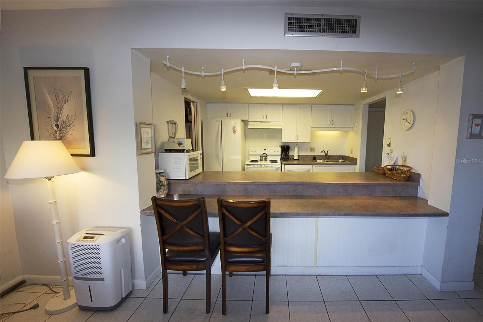 OCEAN REER VILLAS CONDO - Residential Lease