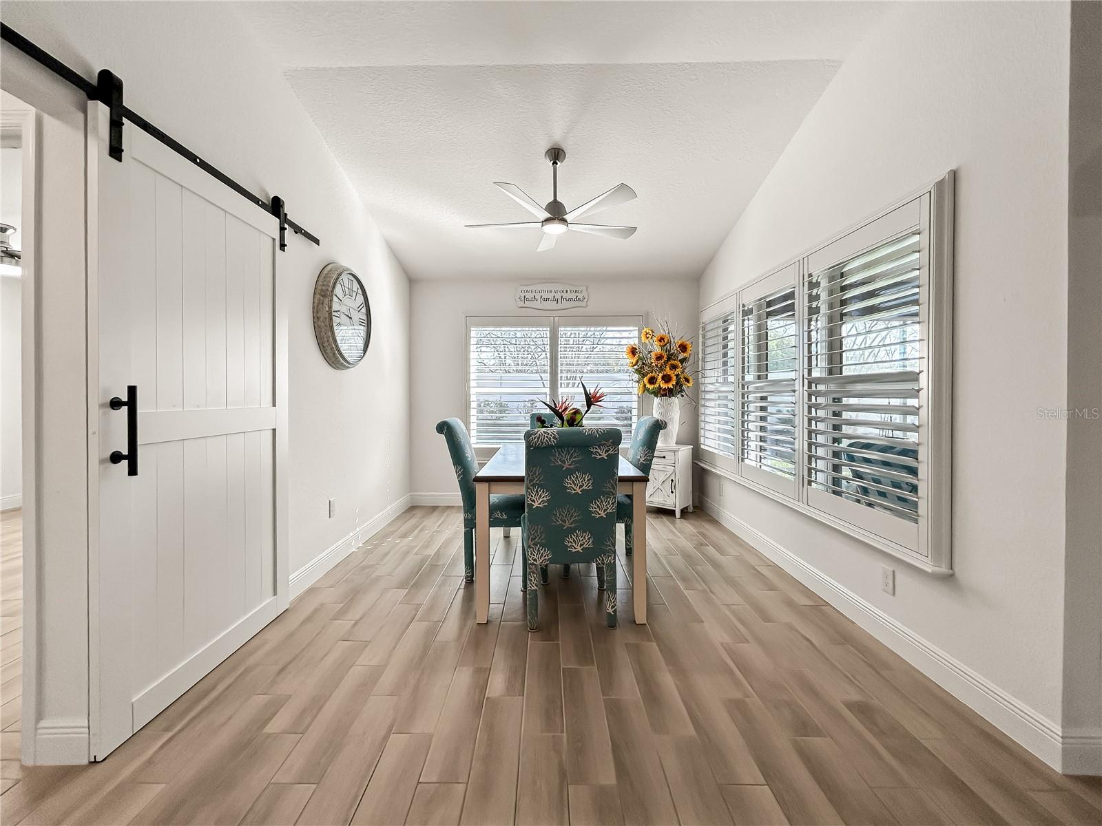 ENCLAVE/LAKESIDE LNDG - Residential