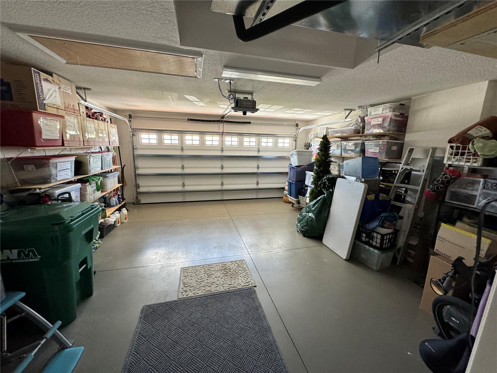 ENCLAVE/LAKESIDE LNDG - Residential