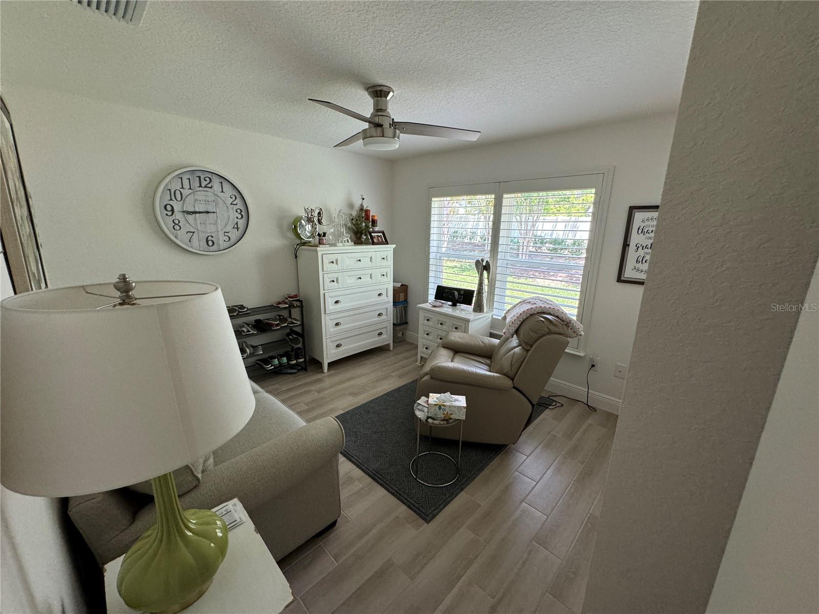 ENCLAVE/LAKESIDE LNDG - Residential