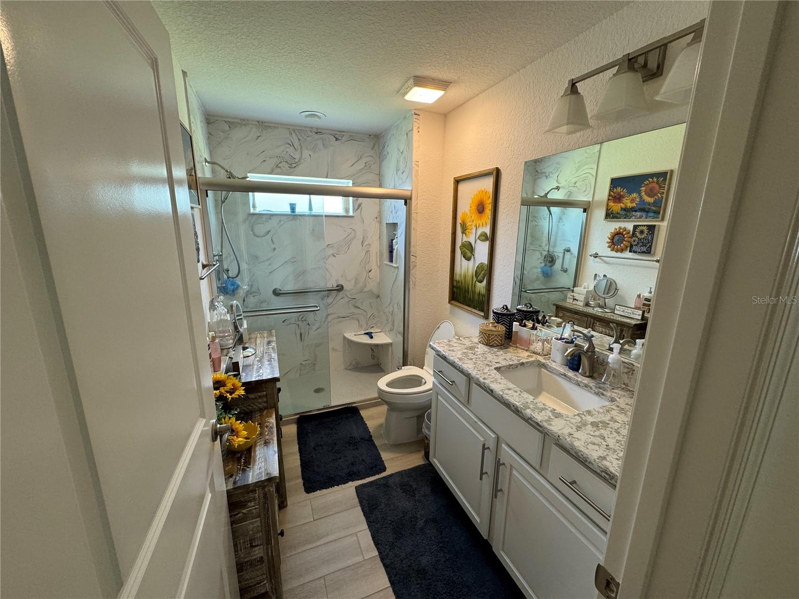 ENCLAVE/LAKESIDE LNDG - Residential