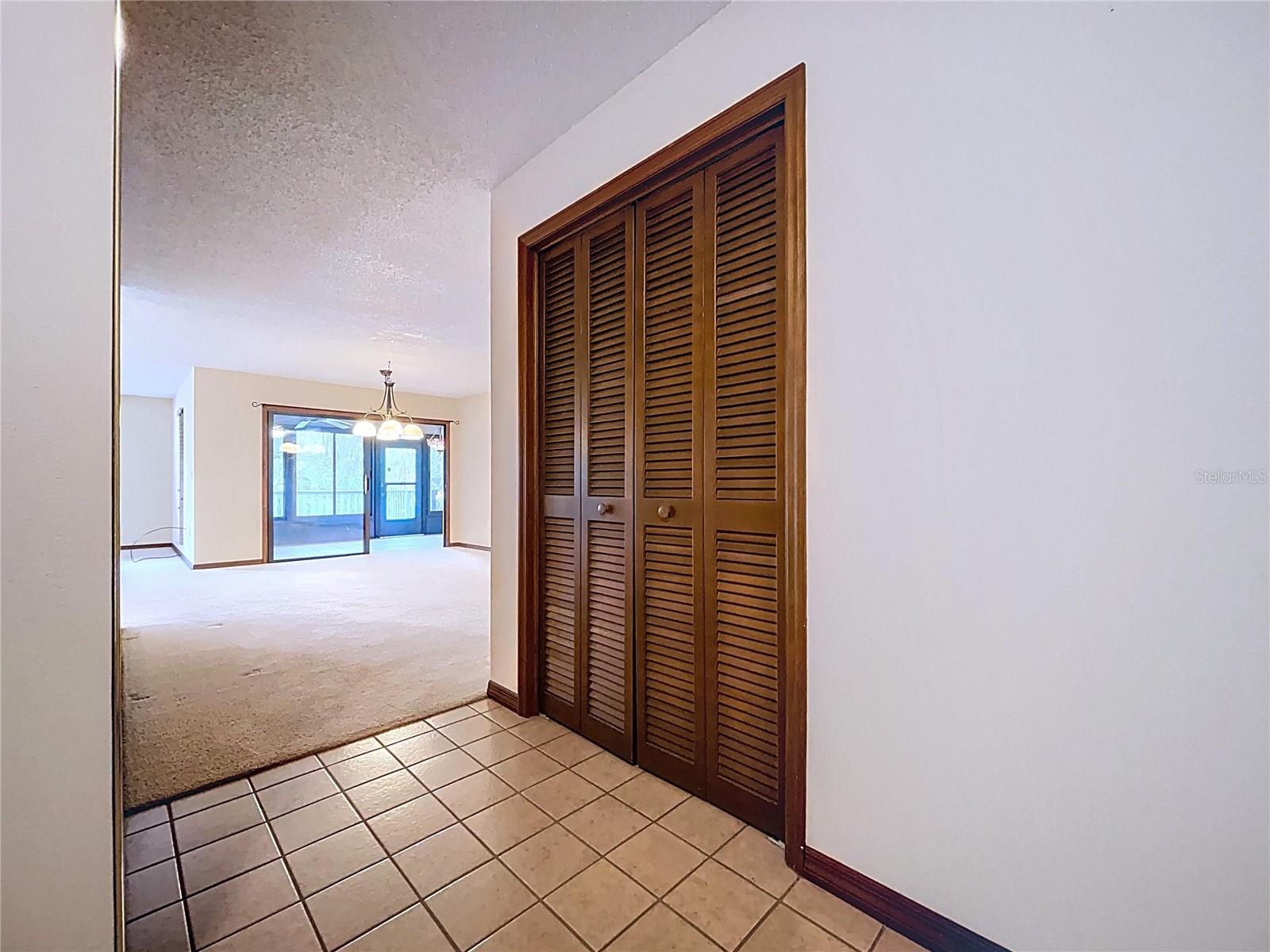 BLUFFS CHRISTINA 01 - Residential