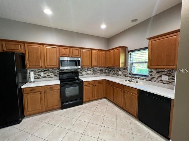 VENETIAN BAY - Residential Lease