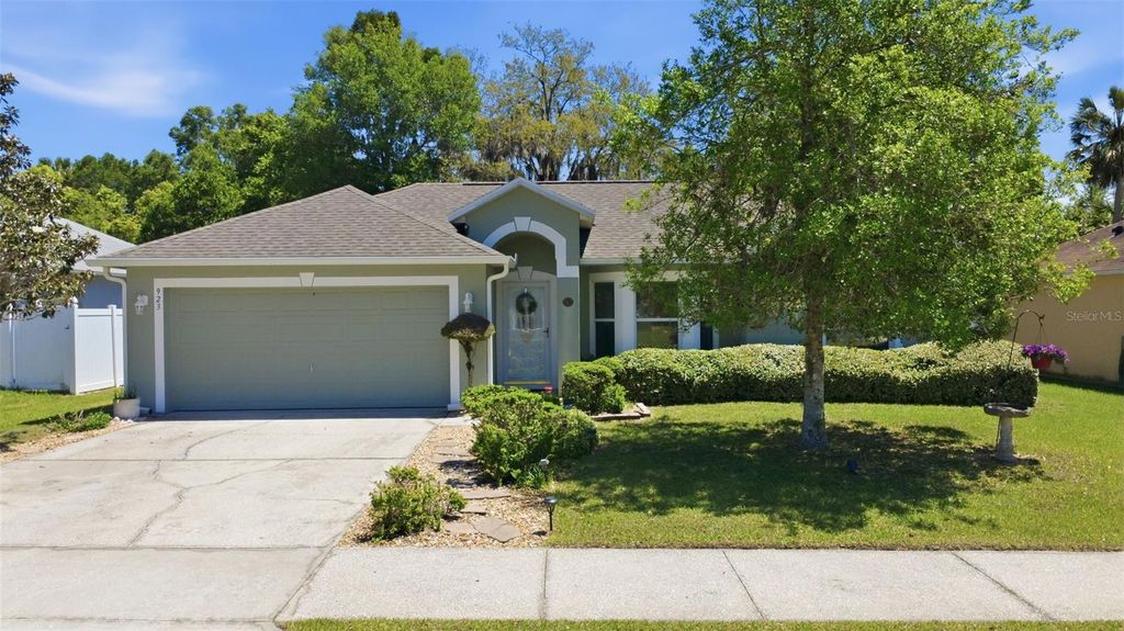 Photo of 923 Cascades Park Trail, Deland, FL 32720 (MLS # V4948491)