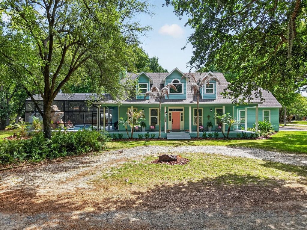 Photo of 250 N Walker Street, Oakland, FL 34760 (MLS # G5110973)