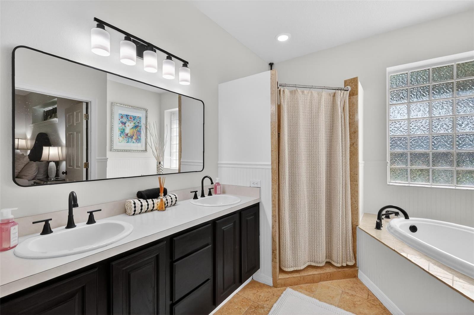 OAKLAND TOWN - Residential