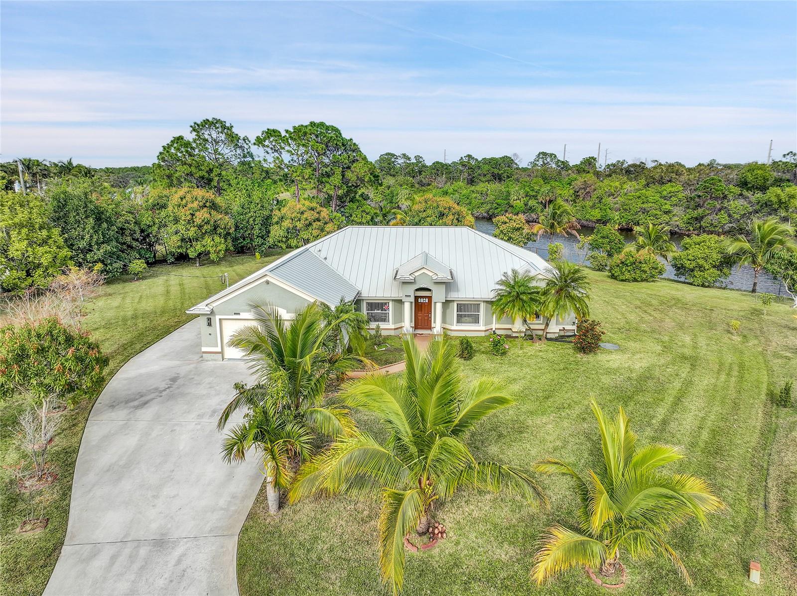3604 SW PERRY COURT