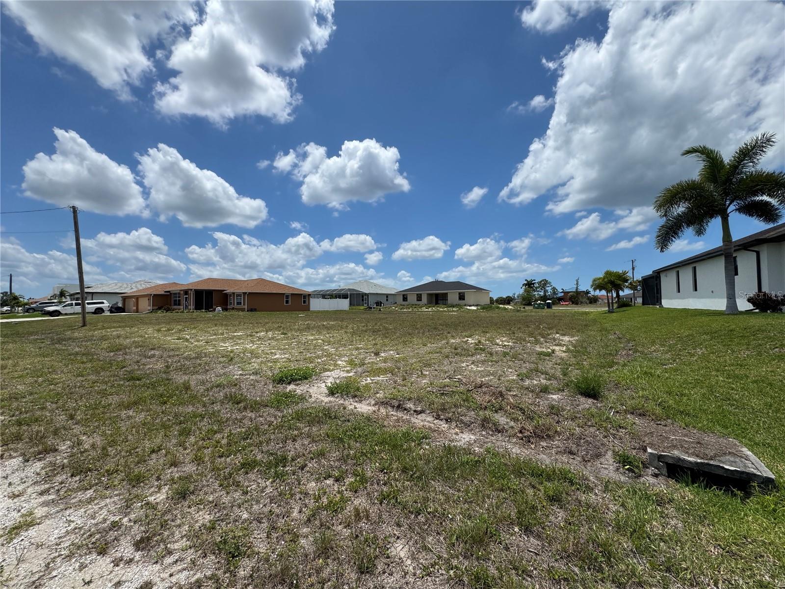 CAPE CORAL - Land