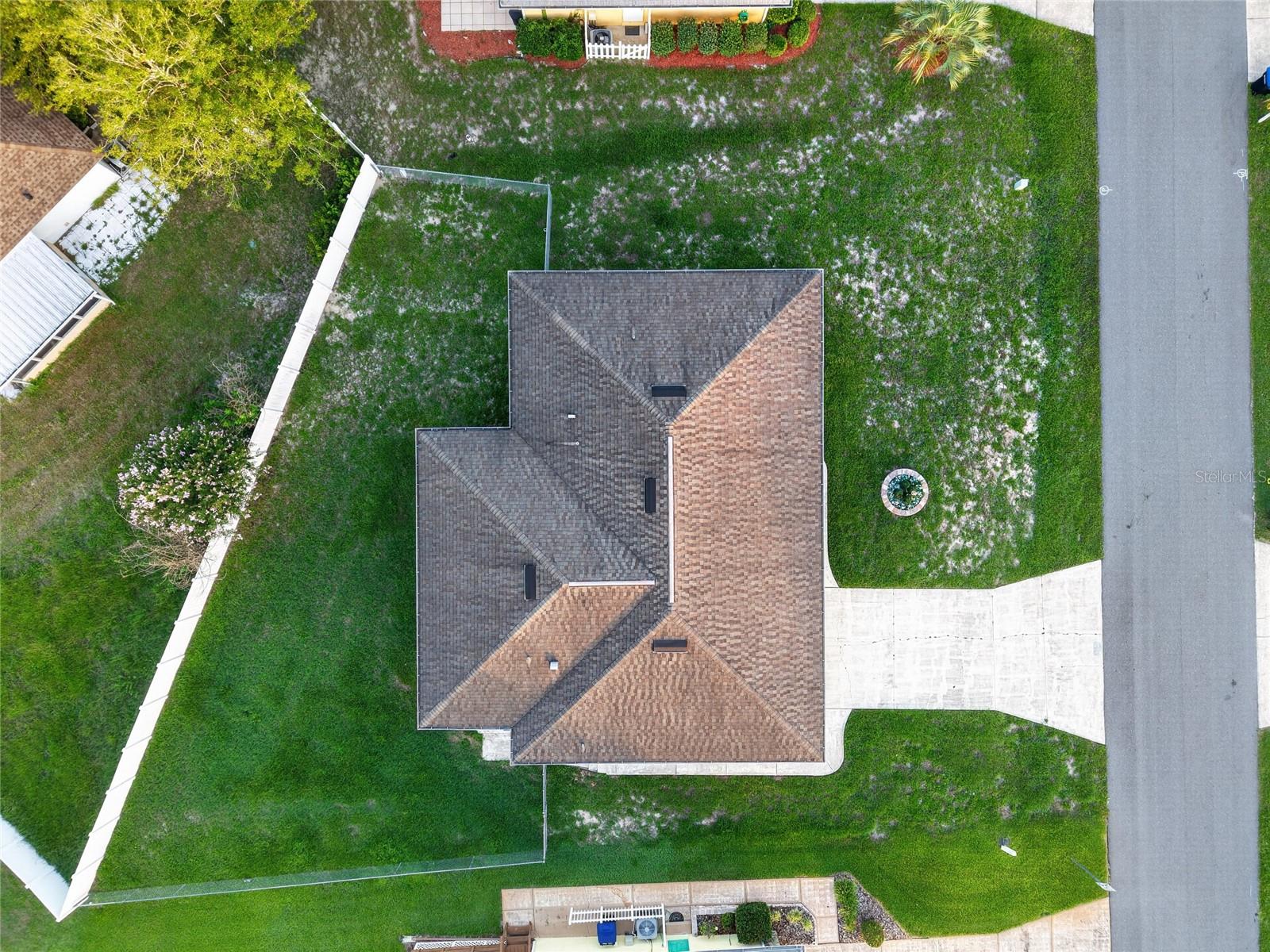 3705 N HONEYLOCUST DRIVE