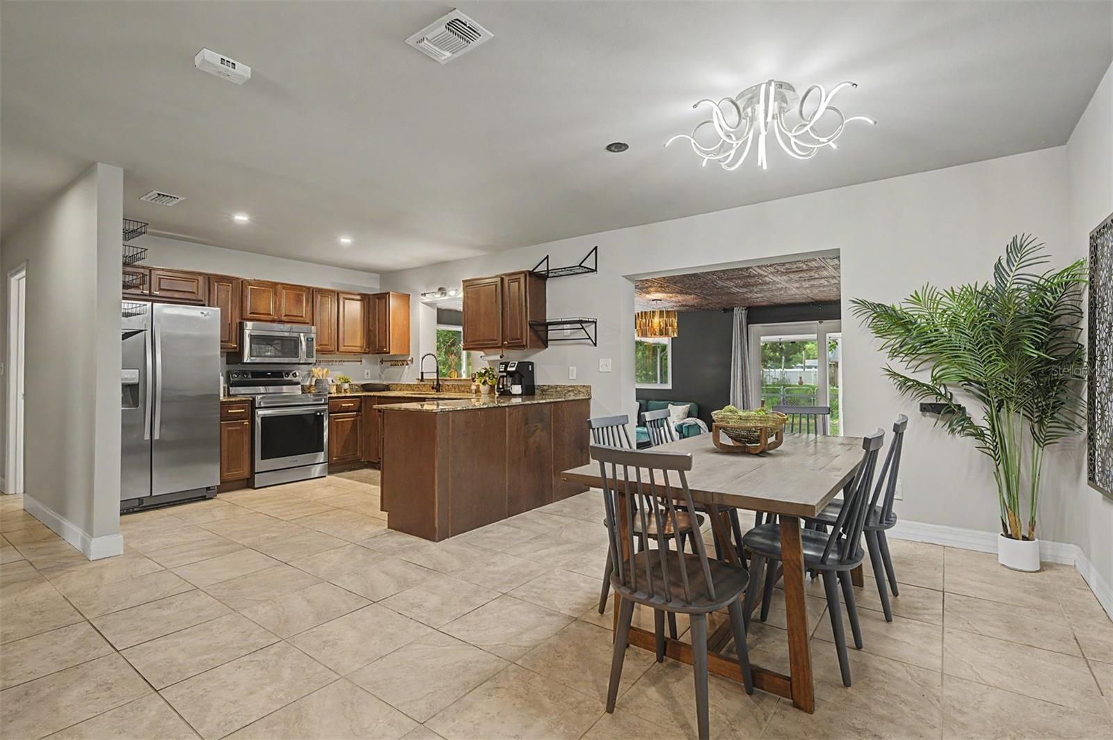 KEENE LAKE MANORS - Residential