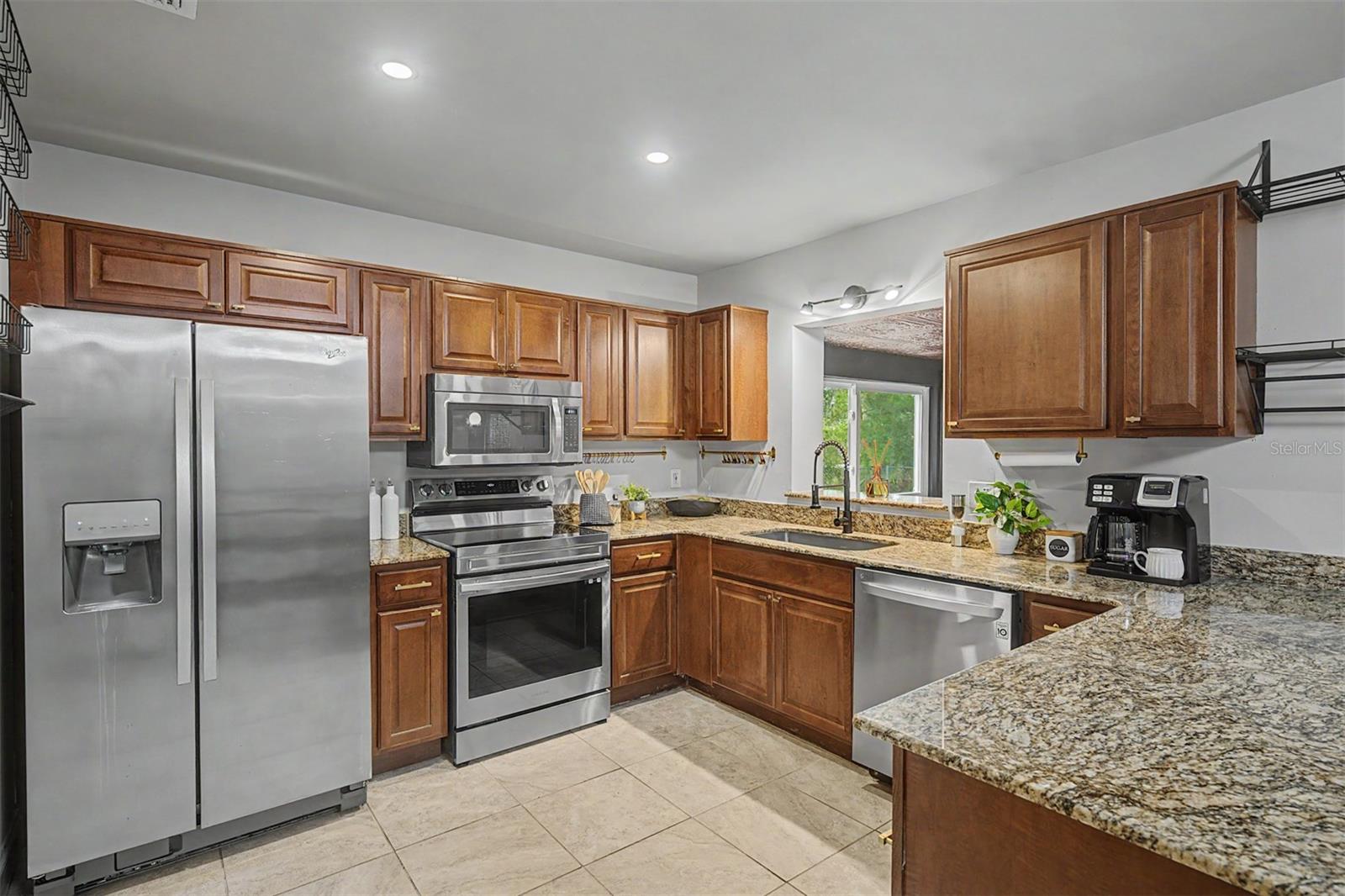 KEENE LAKE MANORS - Residential