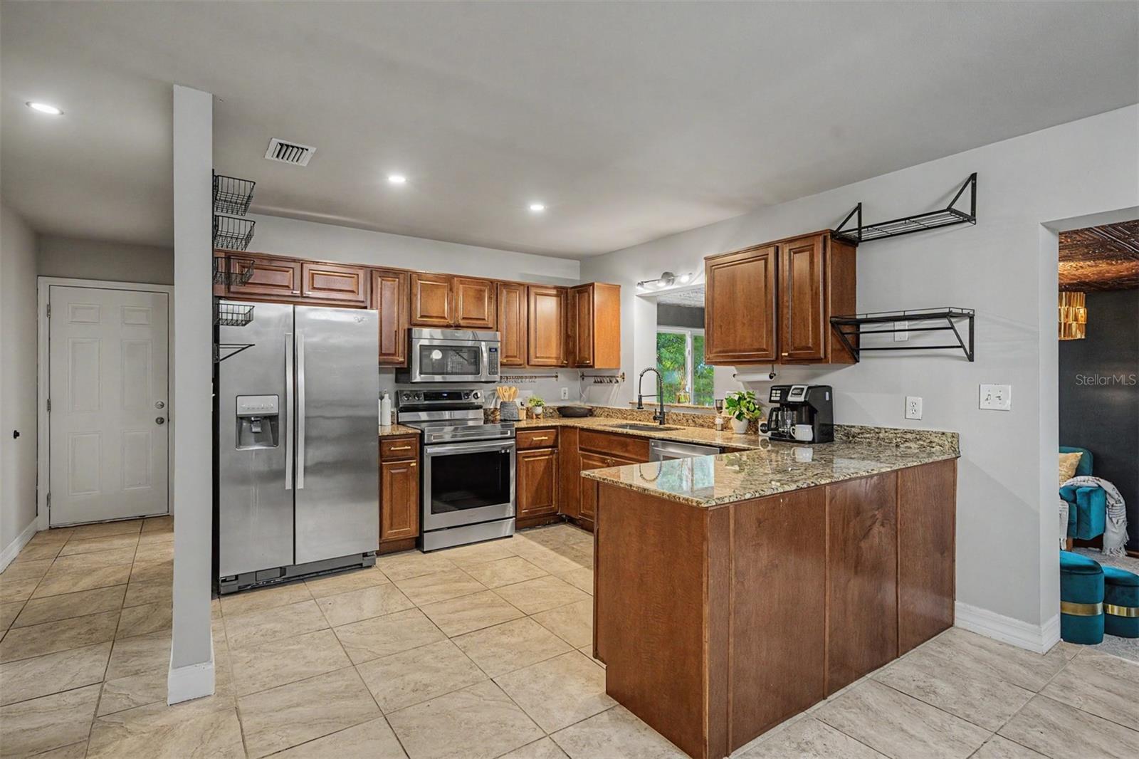 KEENE LAKE MANORS - Residential