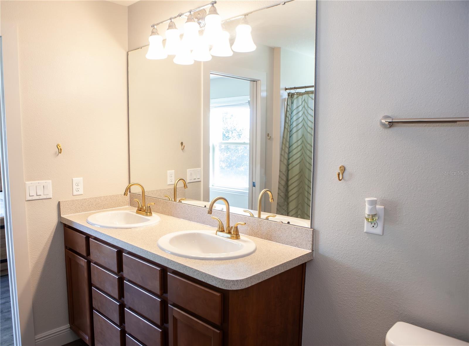 RESERVE AT LEGACY PARK - Residential