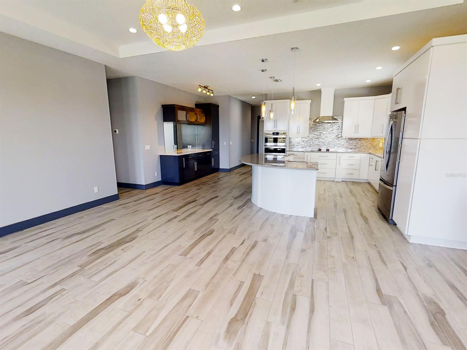 Detwilers Add 01 New Smyrna Bch - Residential Lease