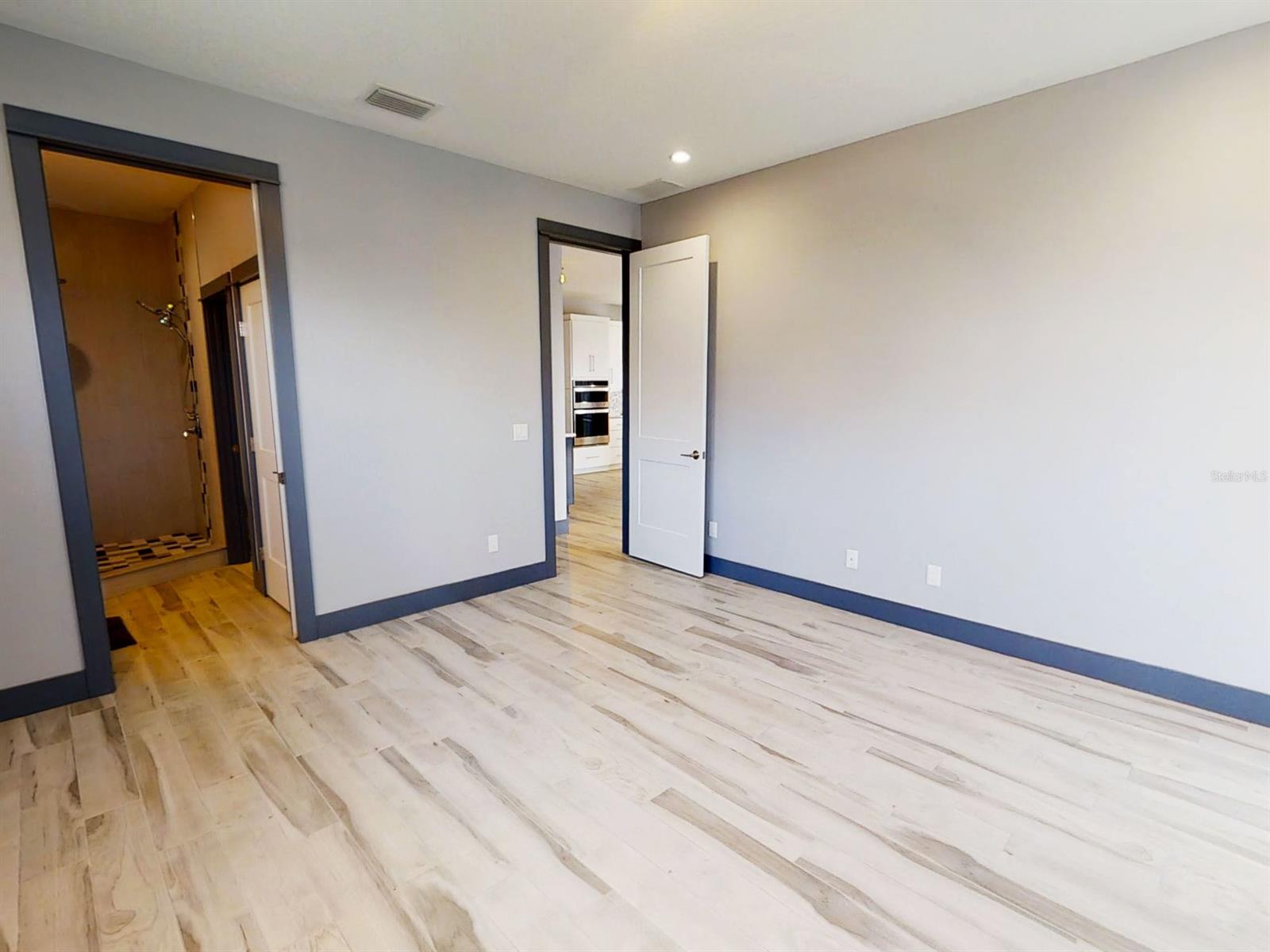 Detwilers Add 01 New Smyrna Bch - Residential Lease