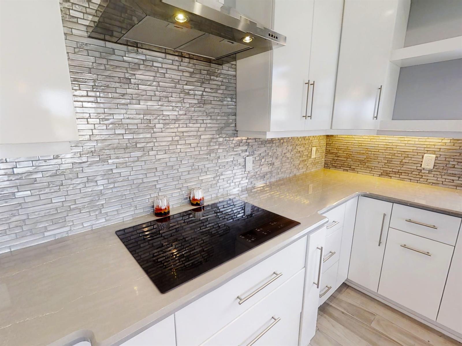 Detwilers Add 01 New Smyrna Bch - Residential Lease