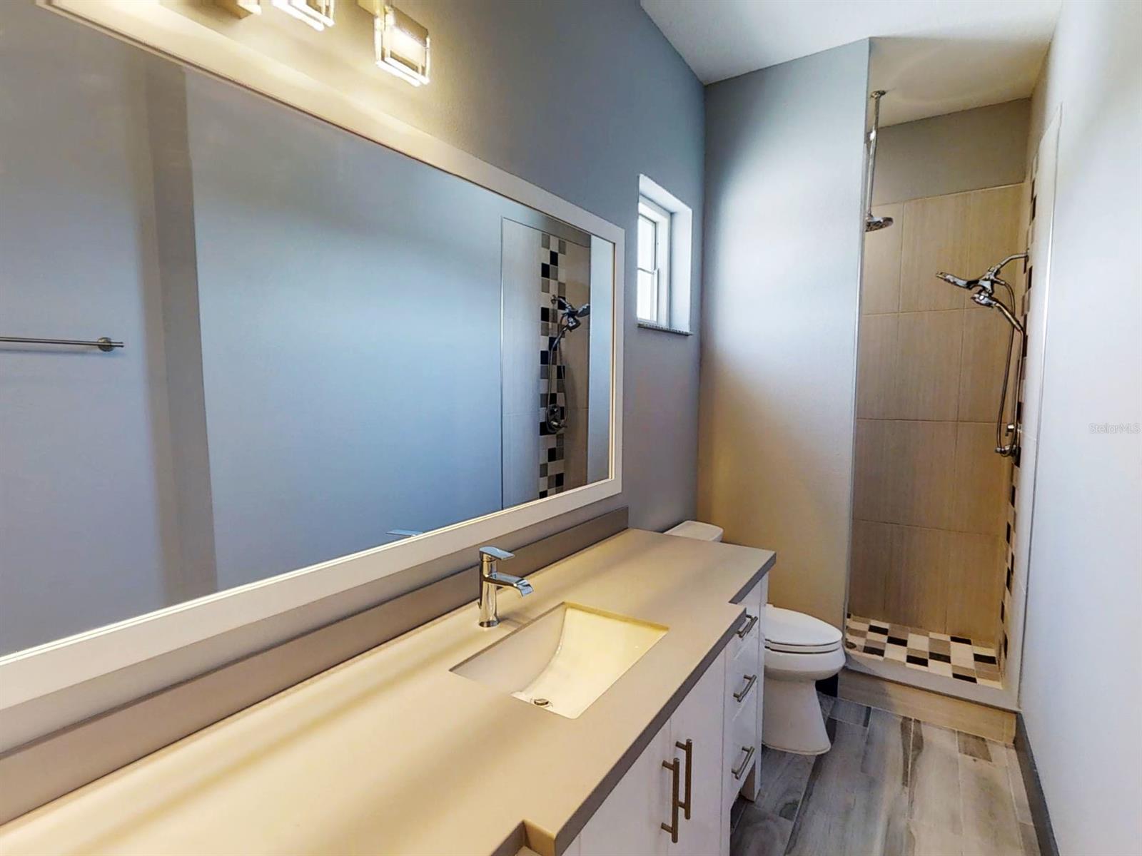 Detwilers Add 01 New Smyrna Bch - Residential Lease