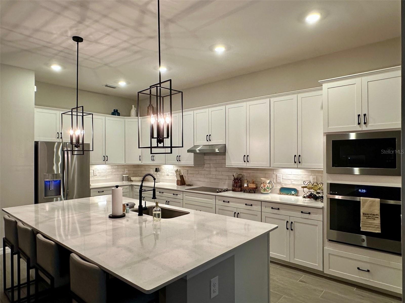 WELLEN PARK GOLF & COUNTRY CLUB - Residential Lease