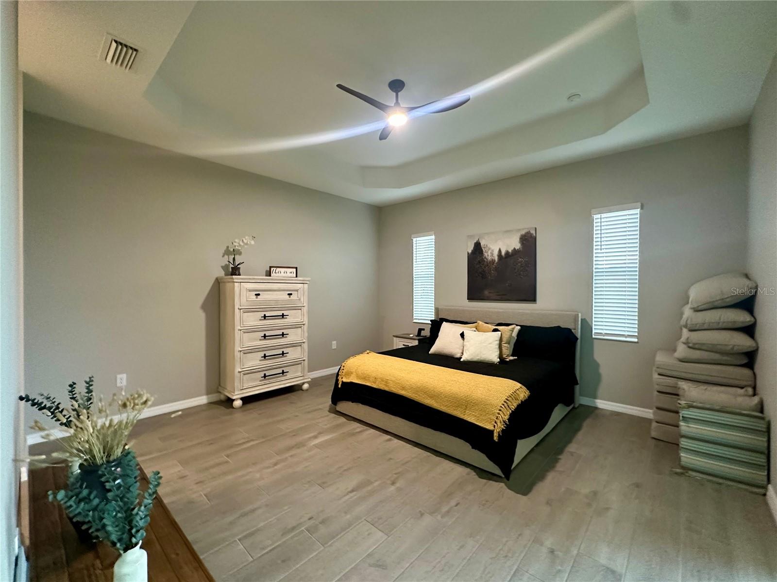 WELLEN PARK GOLF & COUNTRY CLUB - Residential Lease