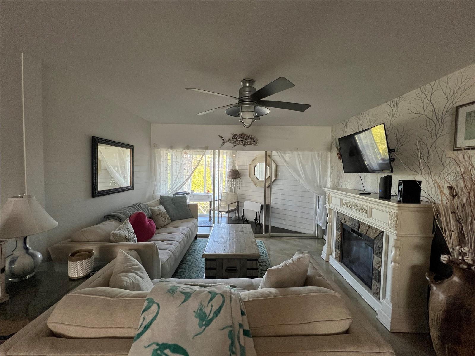 ISLAND CLUB OF TARPON - Residential Lease