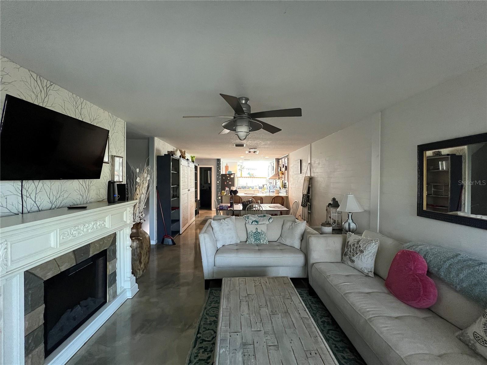 ISLAND CLUB OF TARPON - Residential Lease