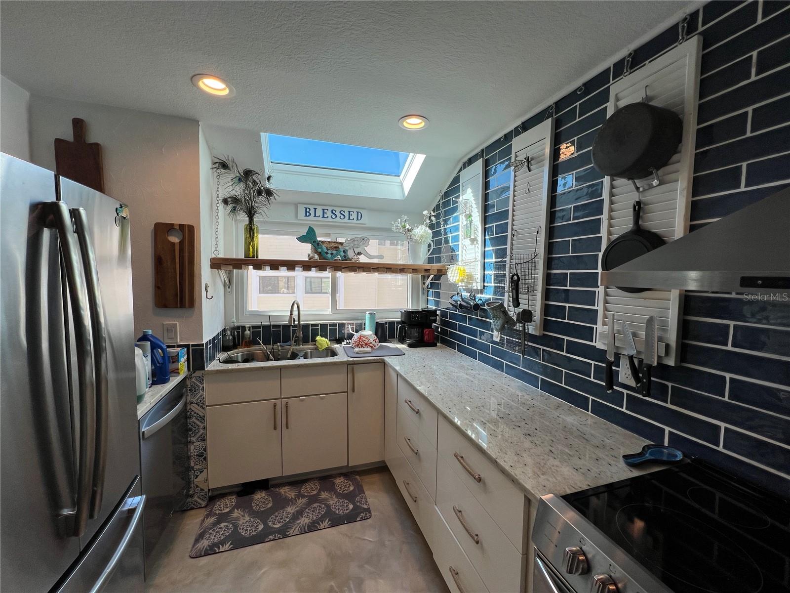 ISLAND CLUB OF TARPON - Residential Lease