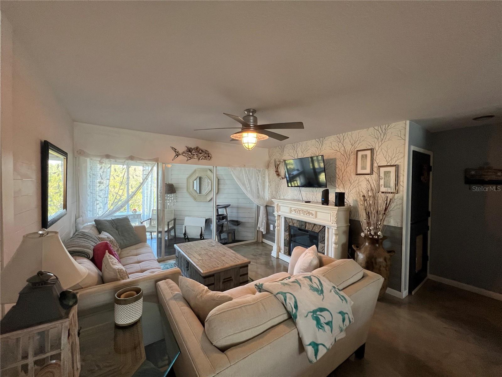 ISLAND CLUB OF TARPON - Residential Lease