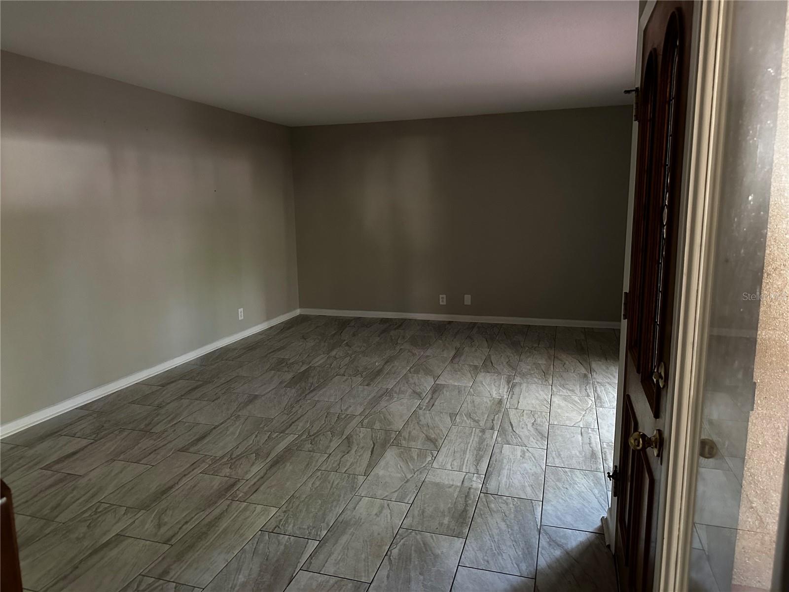 TOWNHOMES OF BIG TREE - Residential