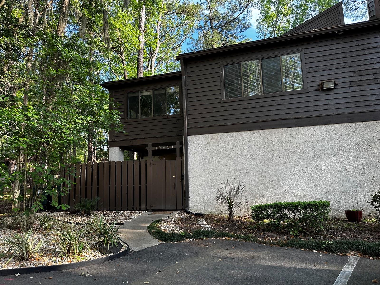 TOWNHOMES OF BIG TREE - Residential