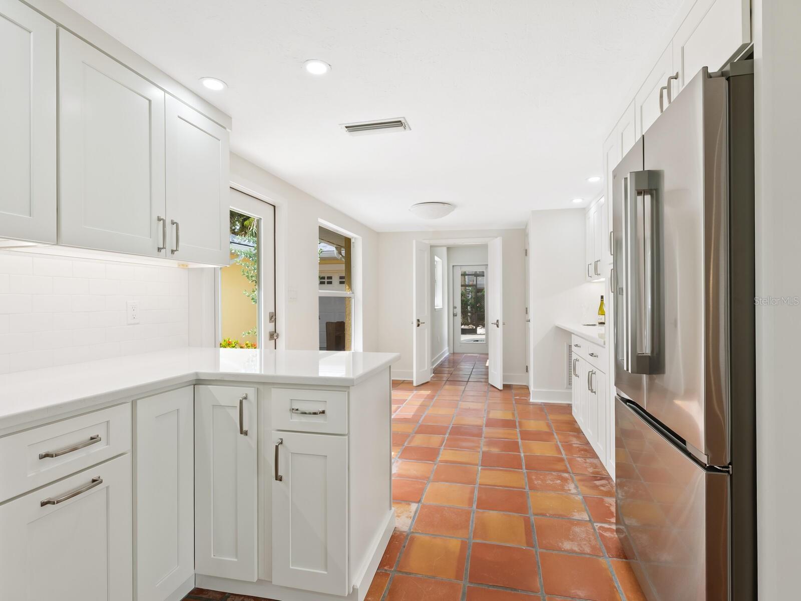 TWITCHELL RALPH S SIESTA KEY PROP - Residential