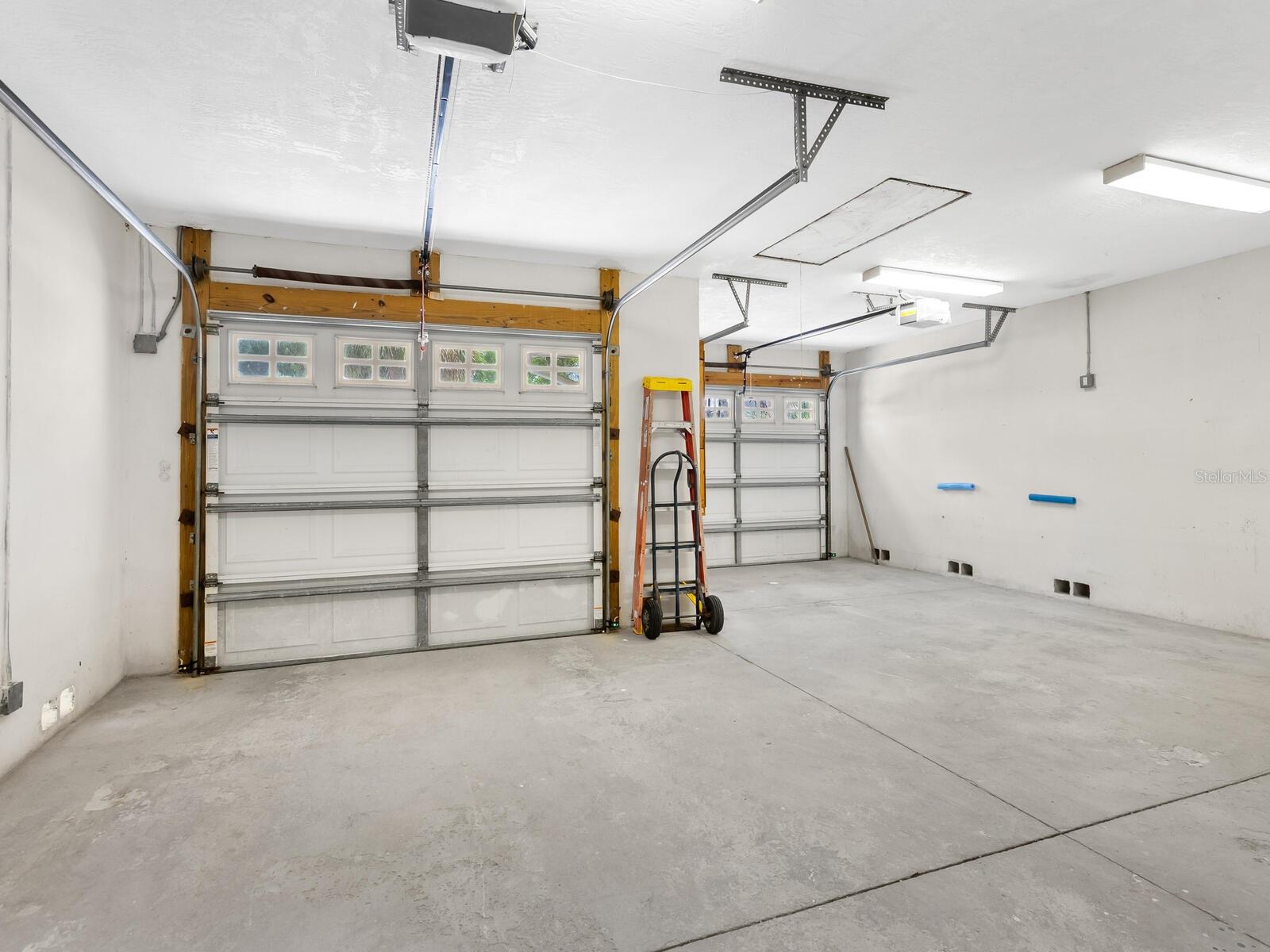 TWITCHELL RALPH S SIESTA KEY PROP - Residential