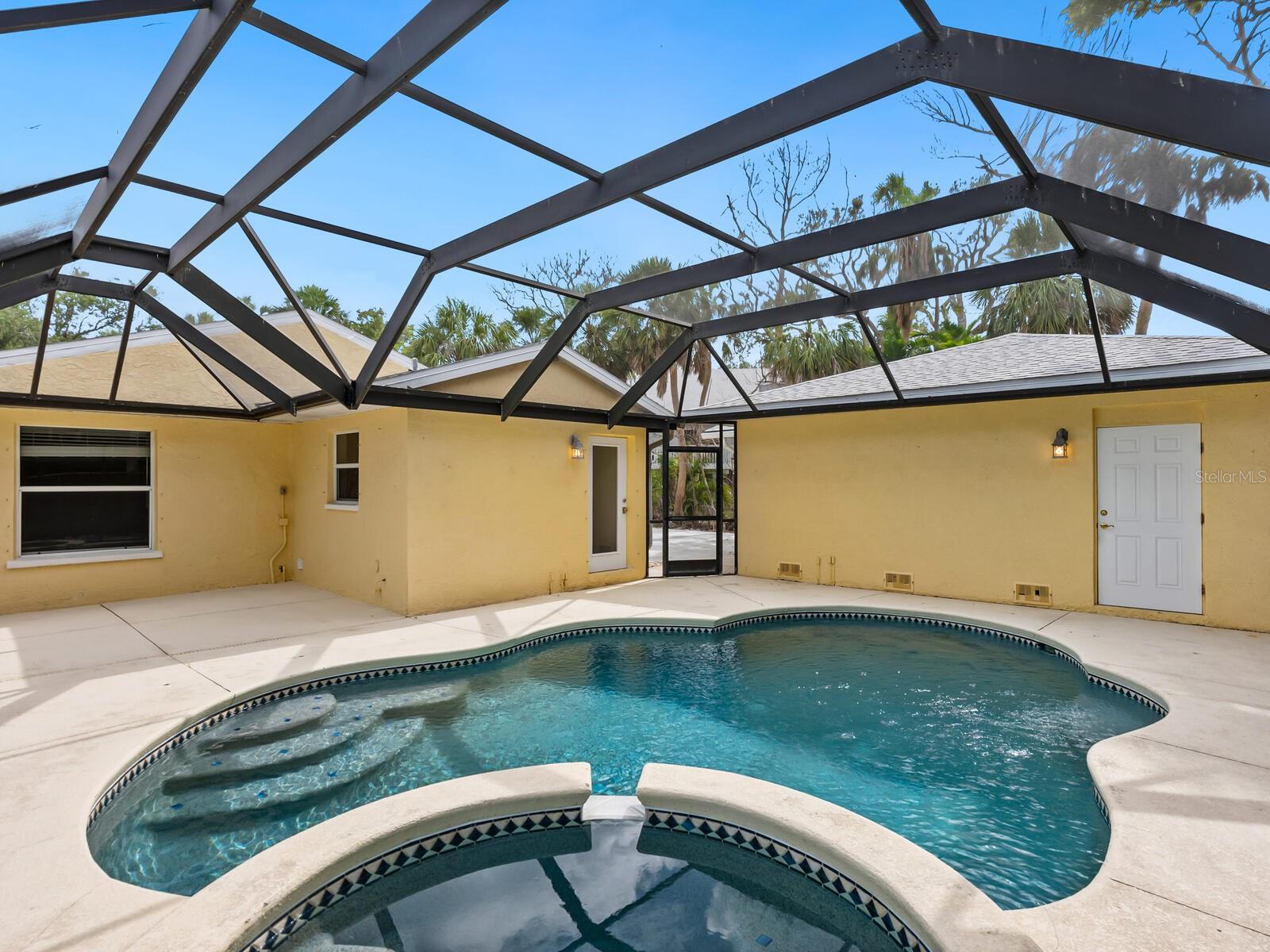 TWITCHELL RALPH S SIESTA KEY PROP - Residential