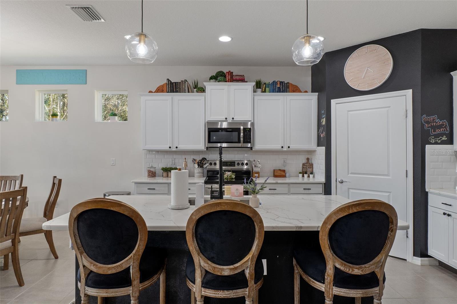 HERNANDO OAKS PH 3 - Residential