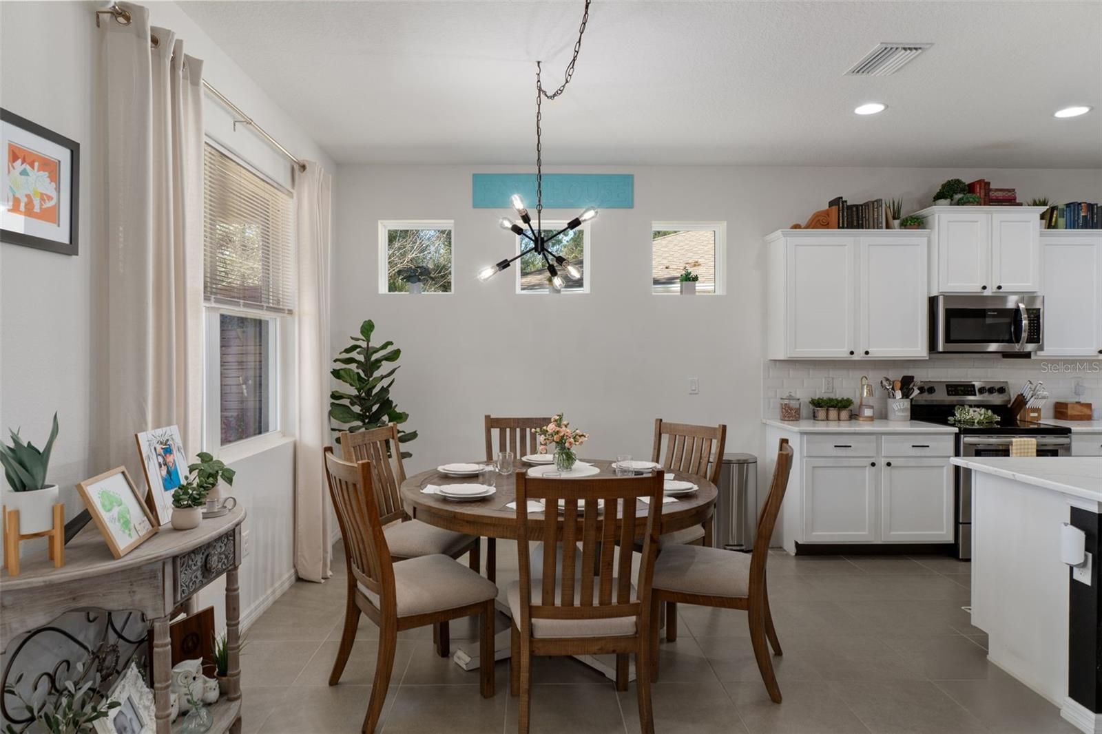 HERNANDO OAKS PH 3 - Residential