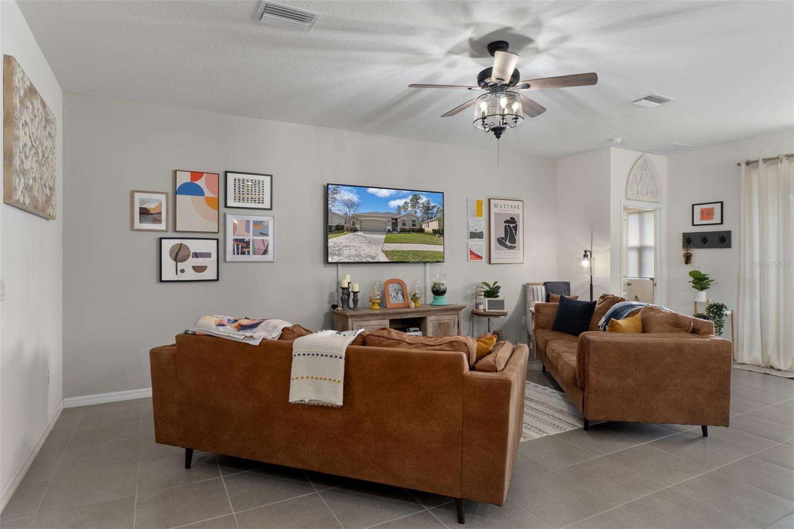 HERNANDO OAKS PH 3 - Residential