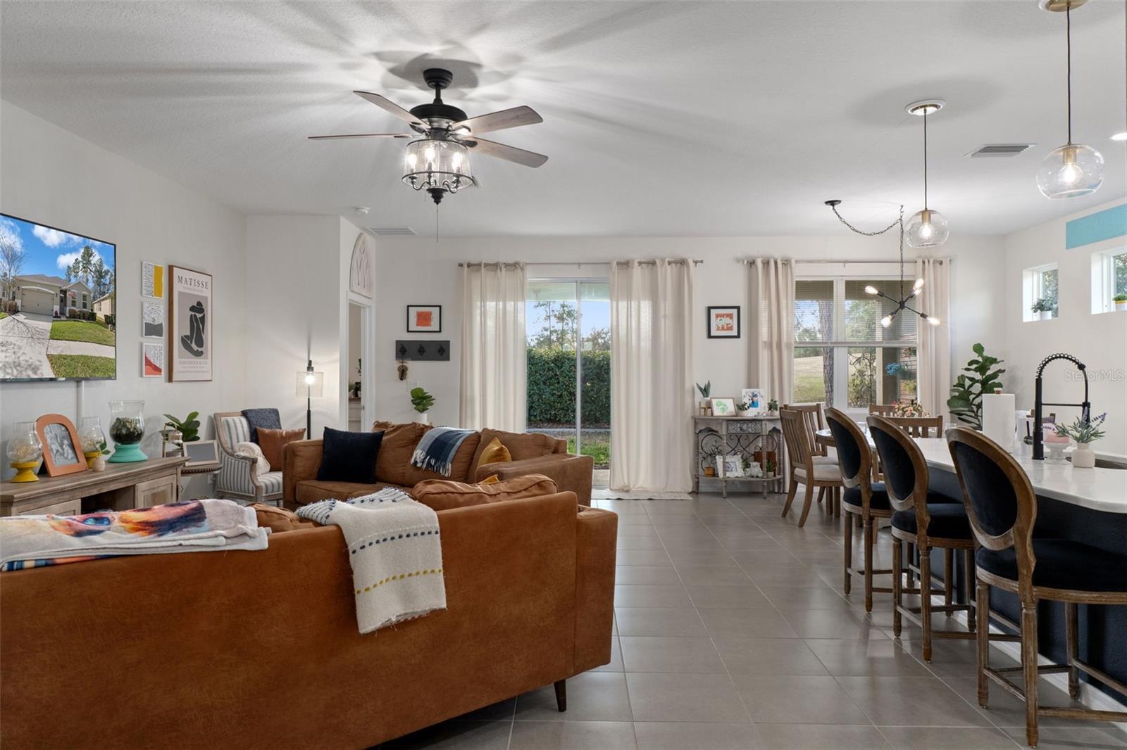 HERNANDO OAKS PH 3 - Residential