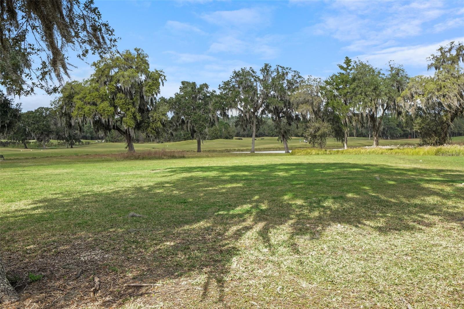 HERNANDO OAKS PH 3 - Residential