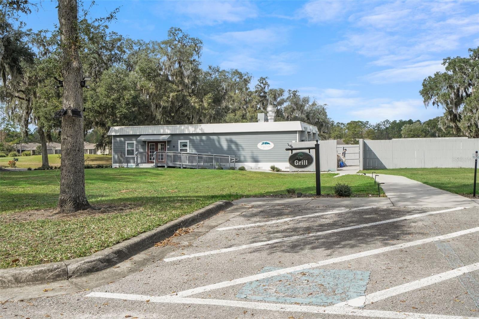 HERNANDO OAKS PH 3 - Residential